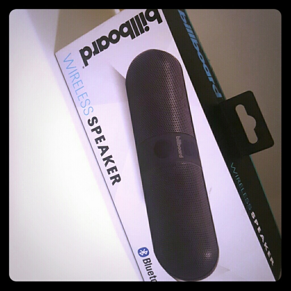 Billboard wireless speaker